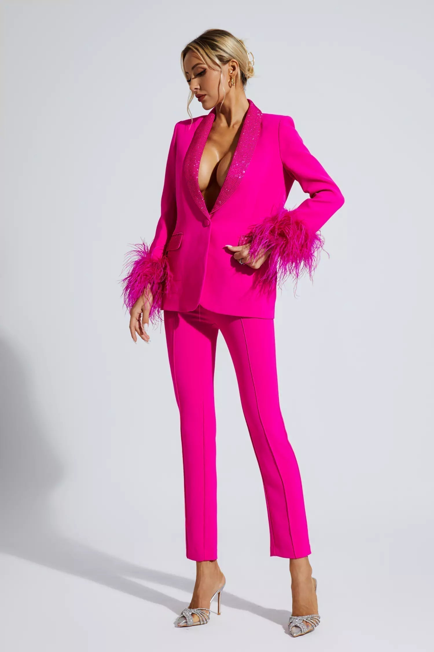 Isabel – Blazer Set | Feather-accented, Diamond-adorned Two-Piece